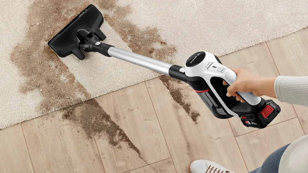 Việc vận hành máy hút bụi Bosch BCS61113 vô cùng đơn giản