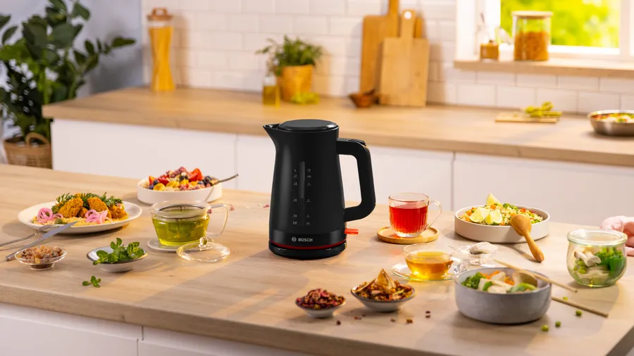 Ấm đun siêu tốc Bosch TWK3M123 thiết kế sang trọng màu đen