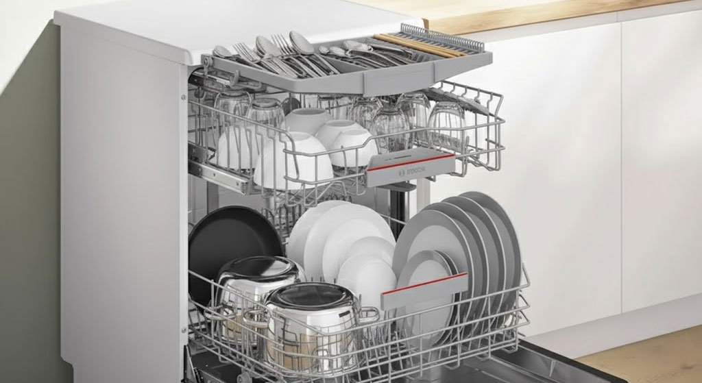 Sắp xếp bát đĩa vào ba tầng giỏ của máy rửa bát Bosch đúng cách Sắp xếp bát đĩa vào ba tầng giỏ của máy rửa bát Bosch đúng cách