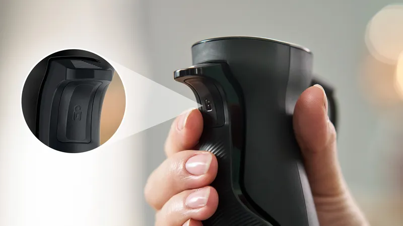 Tính năng khóa ErgoMaster ngăn máy hoạt động nếu không có lực tay đủ mạnh