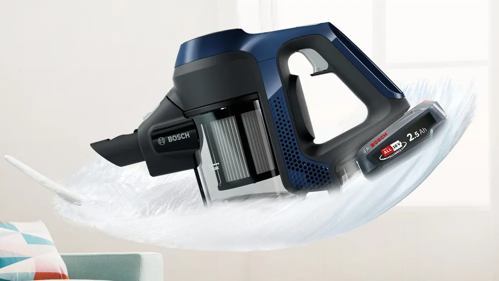 Thiết kế nhỏ gọn và trọng lượng nhẹ 2,4kg giúp máy hút bụi Bosch Series 6 dễ dàng di chuyển và lưu trữ