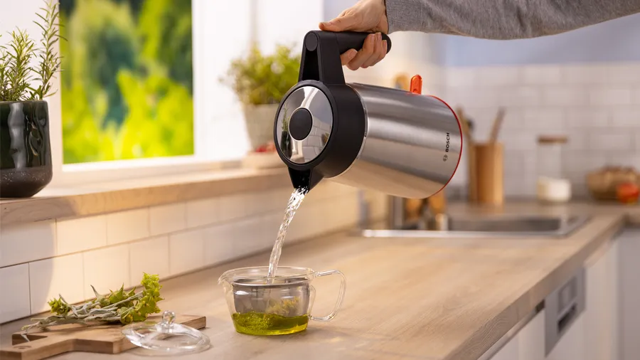Ấm đun siêu tốc Bosch TWK6M480 có bộ lọc cặn vôi tháo rời, giữ nước tinh khiết