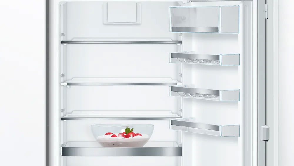 Tủ lạnh Bosch KIN86AF30O với kệ kính EasyAcess Shelf Tủ lạnh Bosch KIN86AF30O với kệ kính EasyAcess Shelf