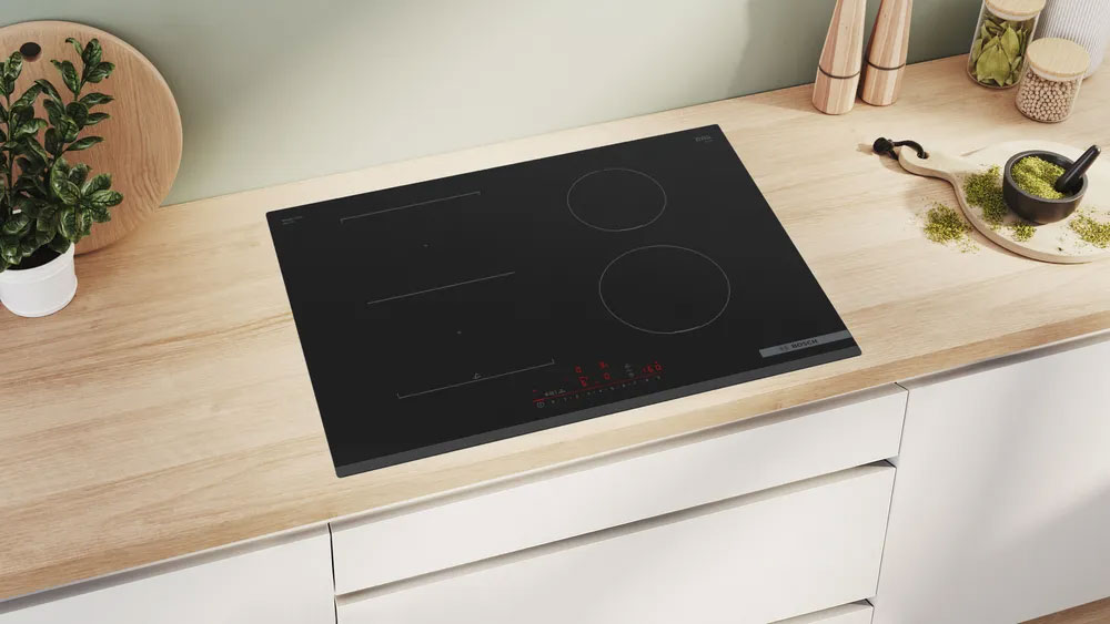 Bếp từ Bosch PVS775HC1E với thiết kế âm tinh tế, bảng điều khiển DirectSelect hiện đại