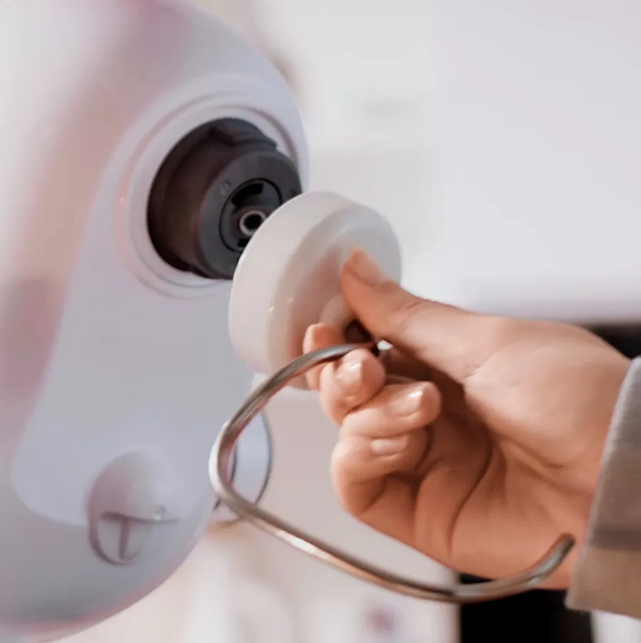Phụ kiện máy Bosch MUMS2AW00 dễ tháo lắp và vệ sinh bằng máy rửa bát