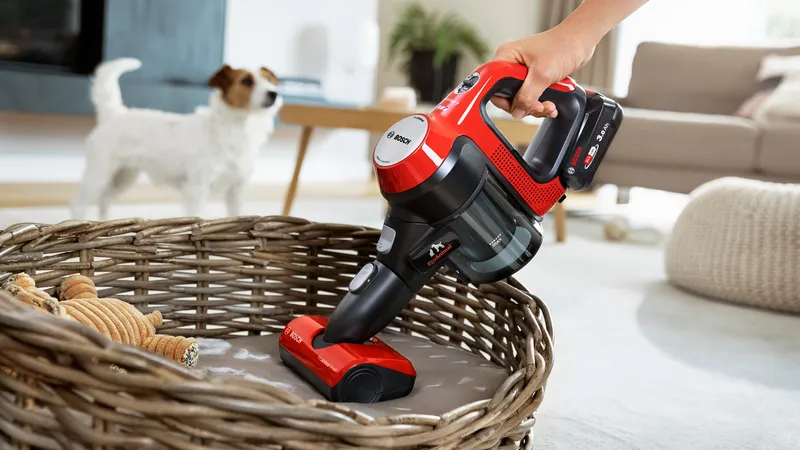 bàn chải điện mini ProAnimal của Bosch BCS711PET chuyên dụng cho lông thú