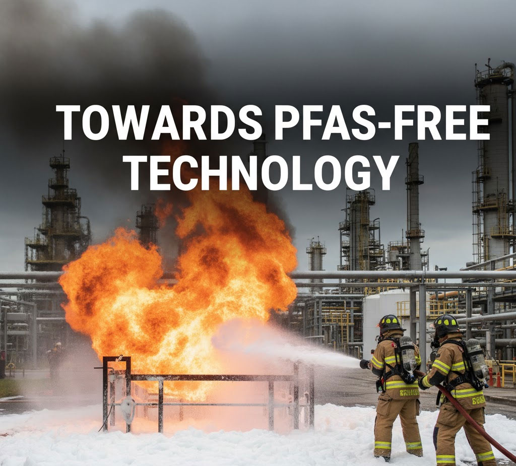 Lính cứu hỏa phun bọt chữa cháy không chứa PFAS Lính cứu hỏa phun bọt chữa cháy không chứa PFAS